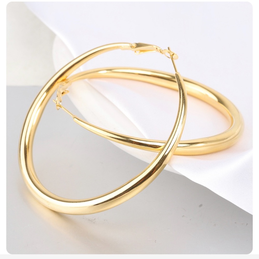 Large 18k casual hoop earrings